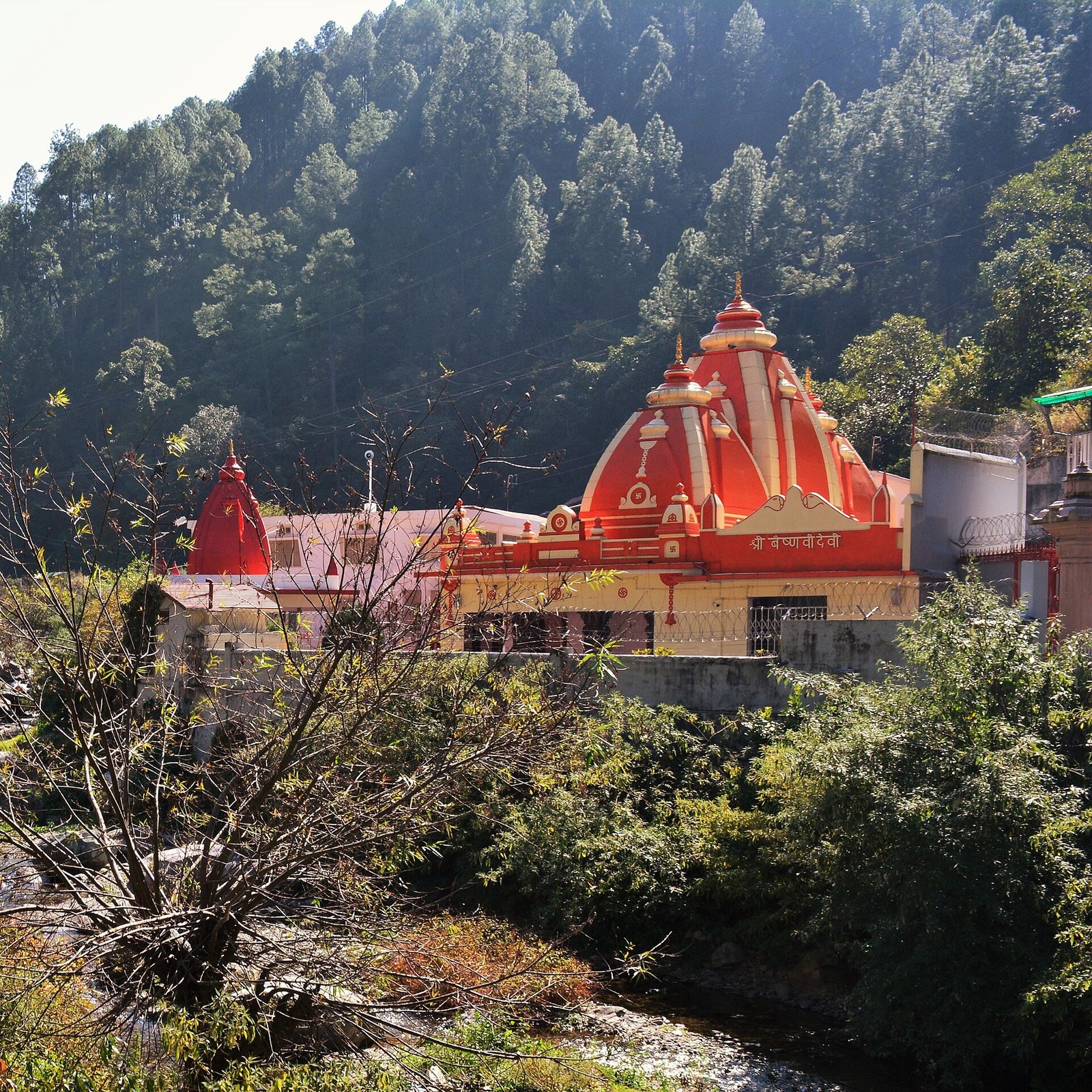 Kainchi Dham Neem Karoli Baba temple